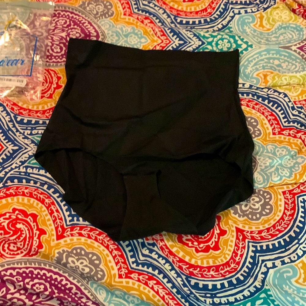 Plus Size Shapewear  - Size 1XL